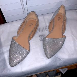 Fioni Women's Evelyn Asymmertical Pointed Flats